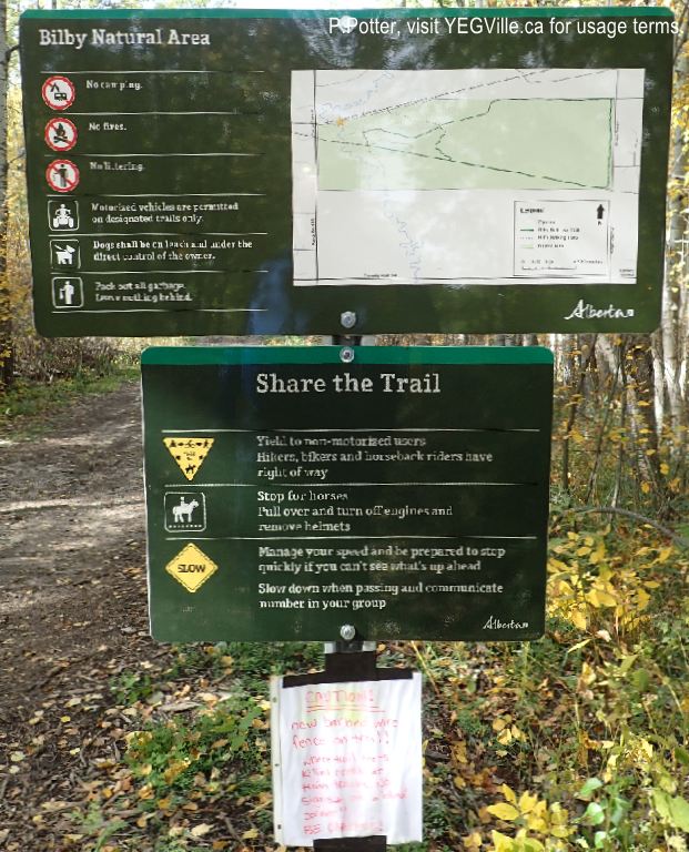 New signage (apparently put up in August, 2024) at the NE corner of the NA, looking West, 2024-09-28, Bilby NA, P. Potter.