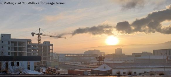 Heavy smoke coming from one of the coal fired thermal plants in UB, 2025-11-17, P. Potter.