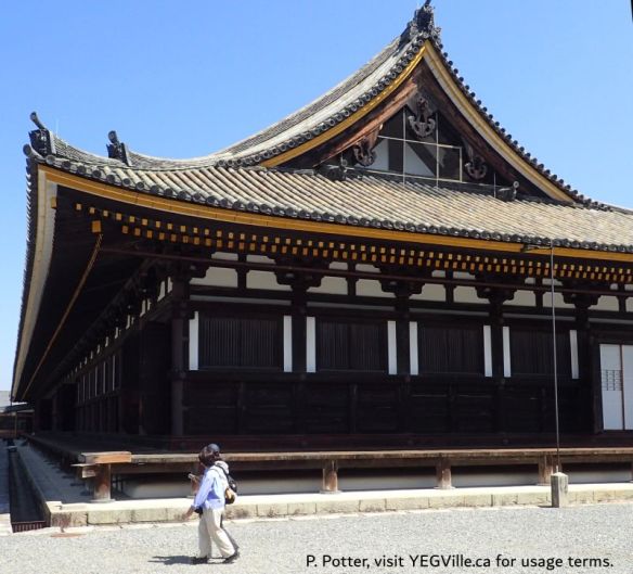 Looking down the length of the 120M long building, 2026-04-16, Sanjūsangendō shrine, Kyoto Japan, P. Potter.
